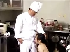 Kinesisk restaurant cook fucks varme milf servitør